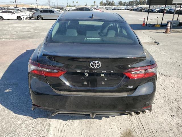 4T1G11AK8RU241730 - 2024 TOYOTA CAMRY SE NIGHT SHADE BLACK photo 6
