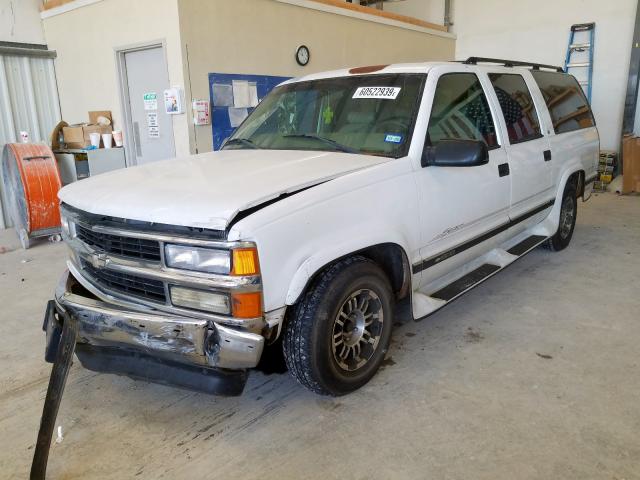 1GBEC16R5XJ456612 - 1999 CHEVROLET SUBURBAN C1500  photo 2