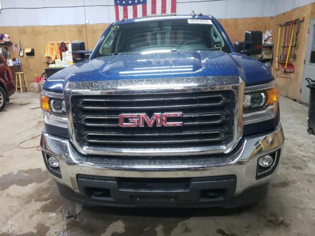 1GT12SEG8HF134179 - 2017 GMC SIERRA K2500 SLE BLUE photo 5