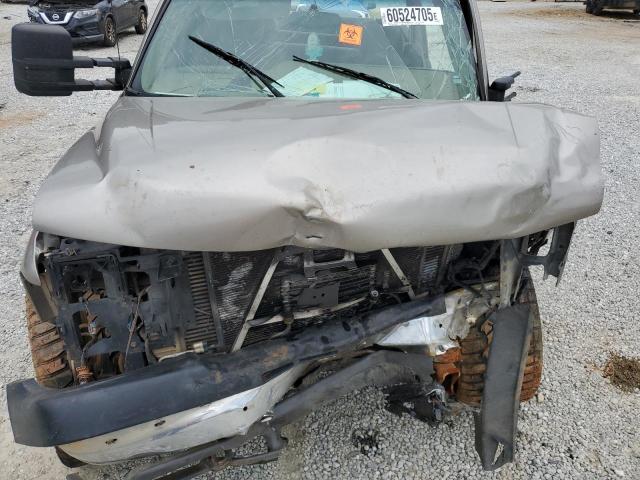 1GCHK29171E229509 - 2001 CHEVROLET SILVERADO K2500 HEAVY DUTY SILVER photo 11