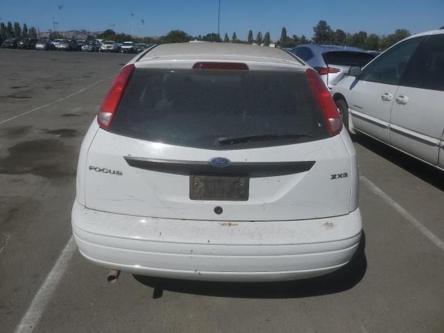 1FAFP31N16W254409 - 2006 FORD FOCUS ZX3 WHITE photo 6