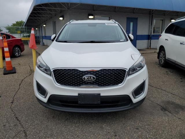 5XYPGDA36GG029985 - 2016 KIA SORENTO LX WHITE photo 5