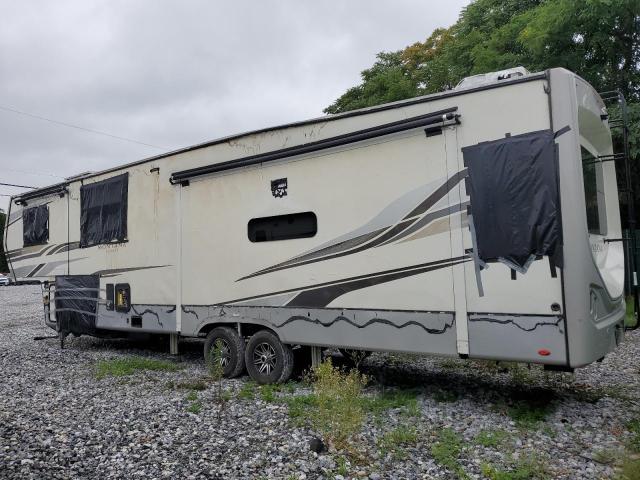 4YDFM0T29N4701628 - 2022 KEYSTONE MONTANA BEIGE photo 3