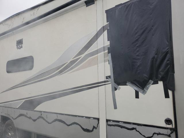 4YDFM0T29N4701628 - 2022 KEYSTONE MONTANA BEIGE photo 9