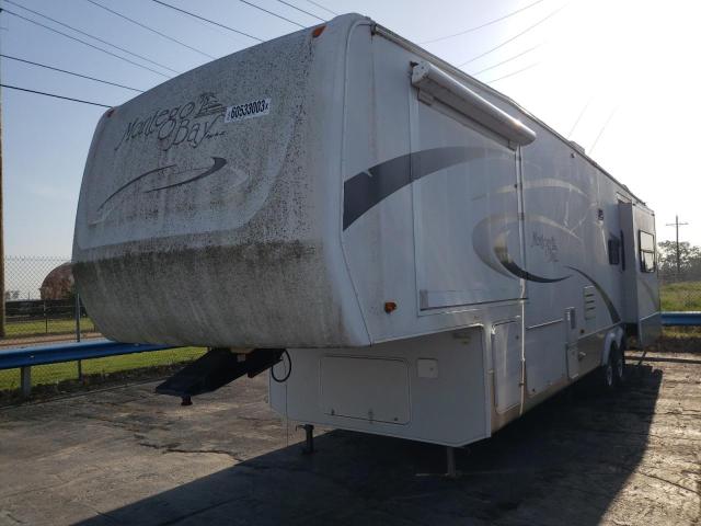 4EZFM362586125849 - 2008 MONT 5TH WHEEL WHITE photo 2