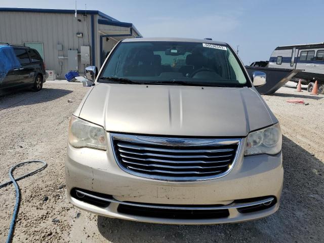 2C4RC1CG3DR615912 - 2013 CHRYSLER TOWN & COU TOURING L GOLD photo 5