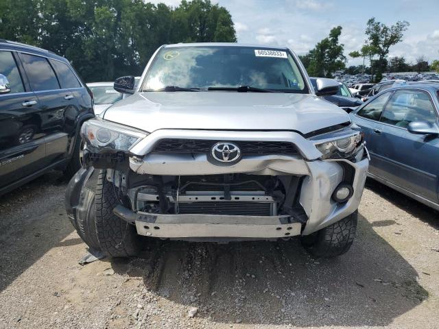 JTEBU5JR0H5417913 - 2017 TOYOTA 4RUNNER SR5/SR5 PREMIUM 银色 照片 5