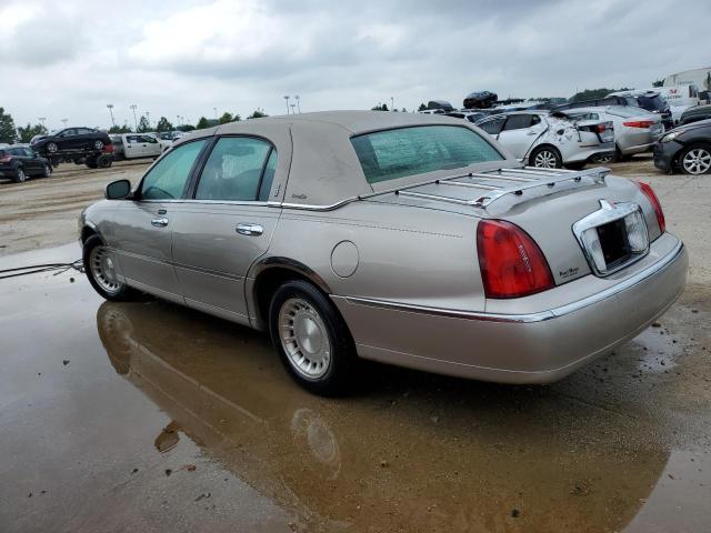 1LNHM81WX1Y733874 - 2001 LINCOLN TOWN CAR EXECUTIVE BEIGE photo 2