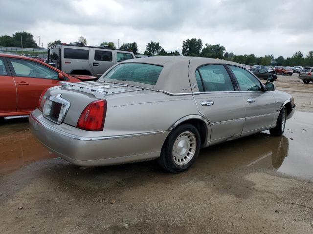 1LNHM81WX1Y733874 - 2001 LINCOLN TOWN CAR EXECUTIVE BEIGE photo 3