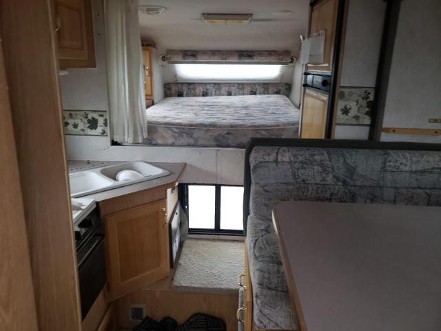 SW811CE0513060 - 2003 SUMM TRAILER WHITE photo 5