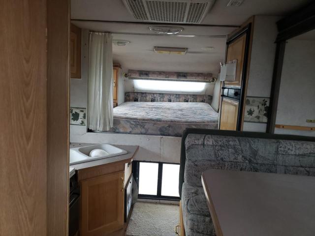 SW811CE0513060 - 2003 SUMM TRAILER WHITE photo 9