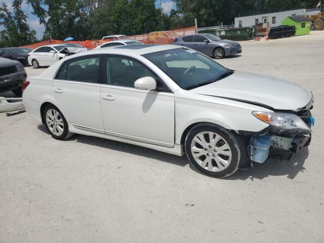 4T1BK3DB6CU459137 - 2012 TOYOTA AVALON BASE WHITE photo 4