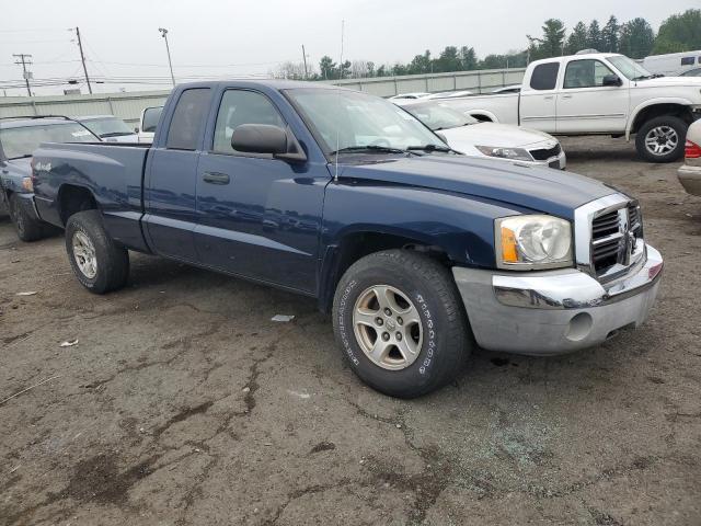 1D7HW42N15S315117 - 2005 DODGE DAKOTA SLT BLUE photo 4