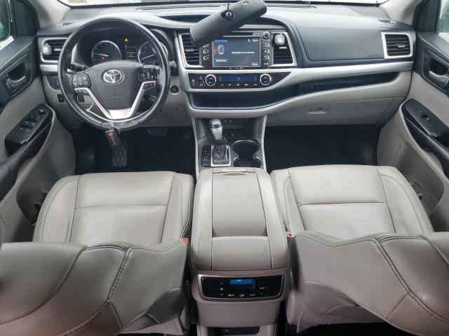 5TDJZRFH2JS827735 - 2018 TOYOTA HIGHLANDER SE WHITE photo 8