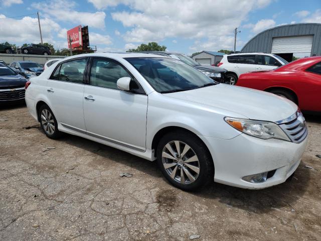 4T1BK3DBXCU469136 - 2012 TOYOTA AVALON BASE WHITE photo 4