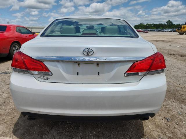 4T1BK3DBXCU469136 - 2012 TOYOTA AVALON BASE WHITE photo 6