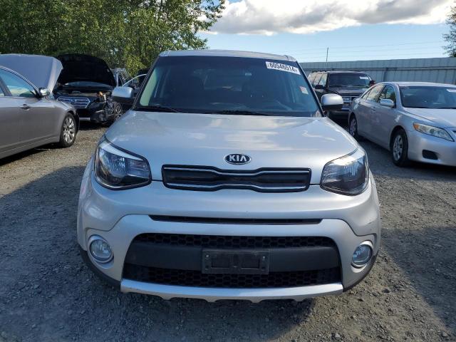 KNDJP3A55J7532820 - 2018 KIA SOUL + SILVER photo 5