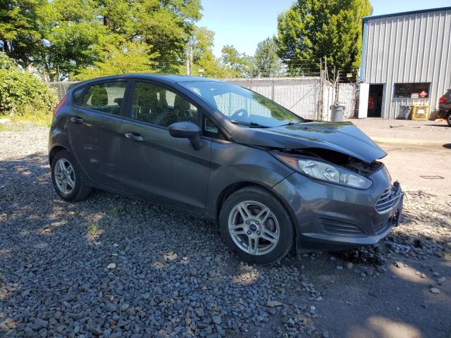 3FADP4EJ9JM122169 - 2018 FORD FIESTA SE GRAY photo 4