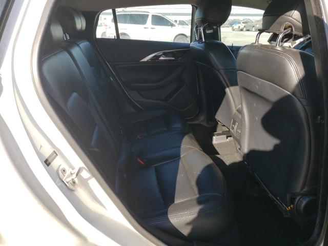 SJKCH5CP3JA044658 - 2018 INFINITI QX30 BASE WHITE photo 10