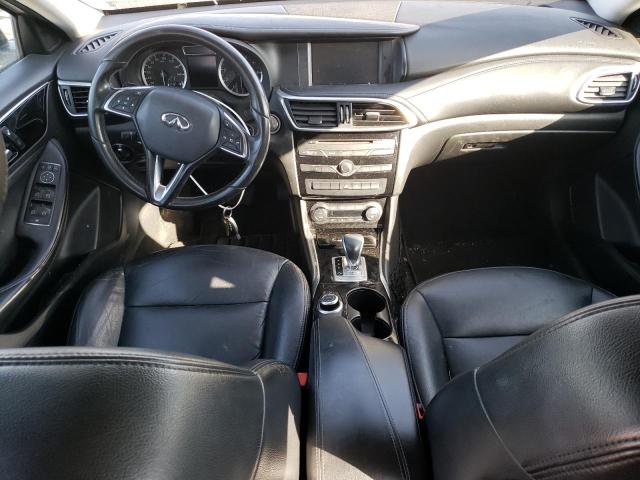 SJKCH5CP3JA044658 - 2018 INFINITI QX30 BASE WHITE photo 8