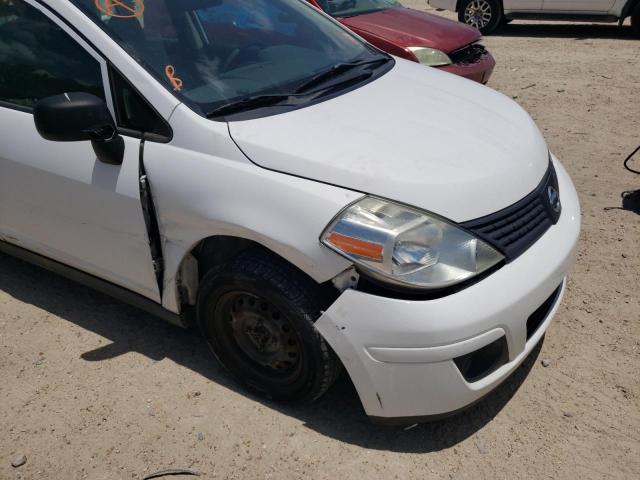 3N1CC1AP8AL387961 - 2010 NISSAN VERSA S WHITE photo 9