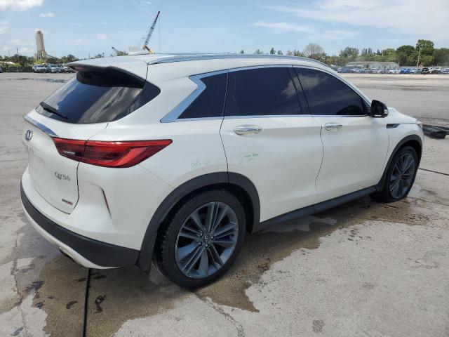 3PCAJ5M33LF105785 - 2020 INFINITI QX50 PURE WHITE photo 3