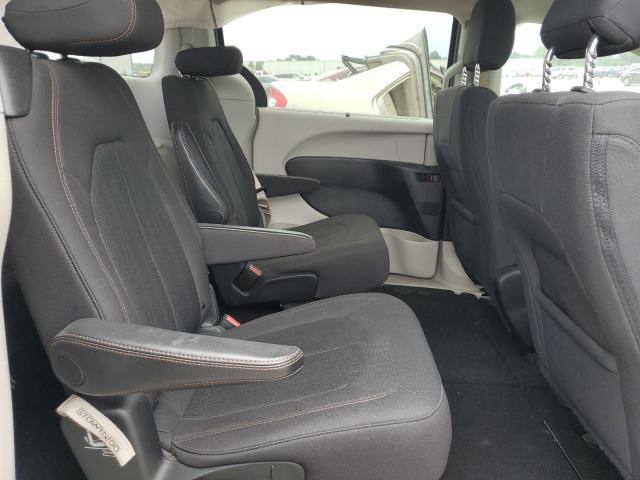 2C4RC1FG3KR589725 - 2019 CHRYSLER PACIFICA TOURING PLUS SILVER photo 11