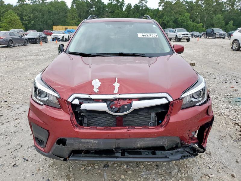 JF2SKAJC5LH600439 - 2020 SUBARU FORESTER PREMIUM MAROON photo 5