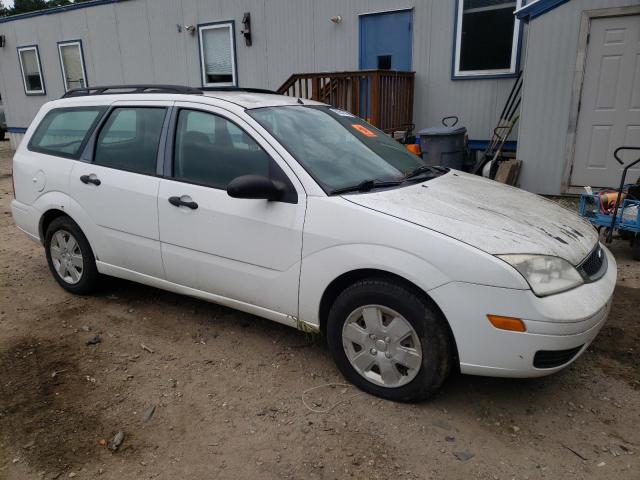 1FAFP36N07W210475 - 2007 FORD FOCUS ZXW WHITE photo 4