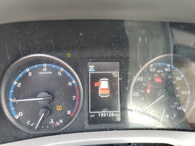 2T3BFREV9JW715212 - 2018 TOYOTA RAV4 LE أرجواني صورة 9