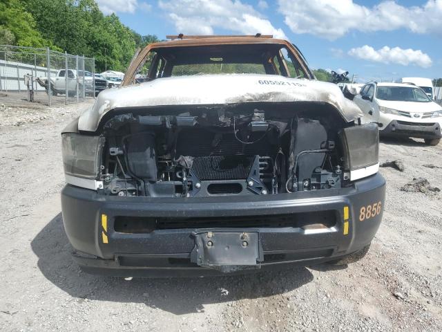 3C6TR5HT3JG301669 - 2018 RAM 2500 ST WHITE photo 5