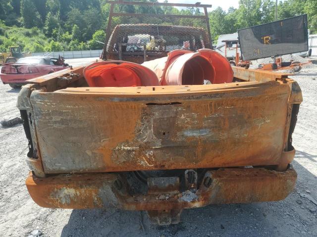 3C6TR5HT3JG301669 - 2018 RAM 2500 ST WHITE photo 6