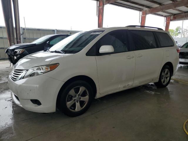 2017 TOYOTA SIENNA LE, 