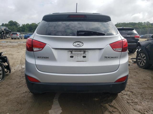 KM8JU3ACXDU606659 - 2013 HYUNDAI TUCSON GLS SILVER photo 6