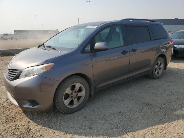 2011 TOYOTA SIENNA, null
