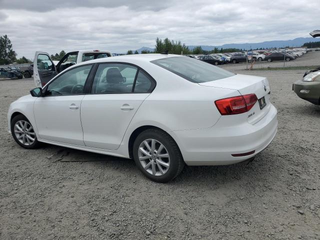 3VWD17AJ2FM276276 - 2015 VOLKSWAGEN JETTA SE WHITE photo 2