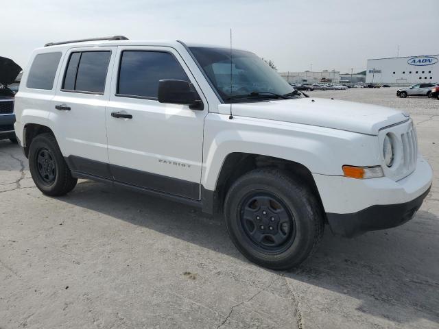 1C4NJPBB3GD502465 - 2016 JEEP PATRIOT SPORT WHITE photo 4