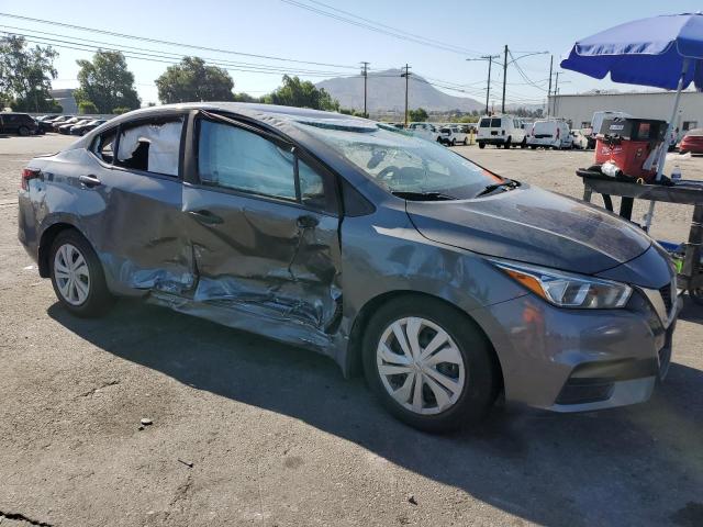 3N1CN8DV2LL915753 - 2020 NISSAN VERSA S GRAY photo 4