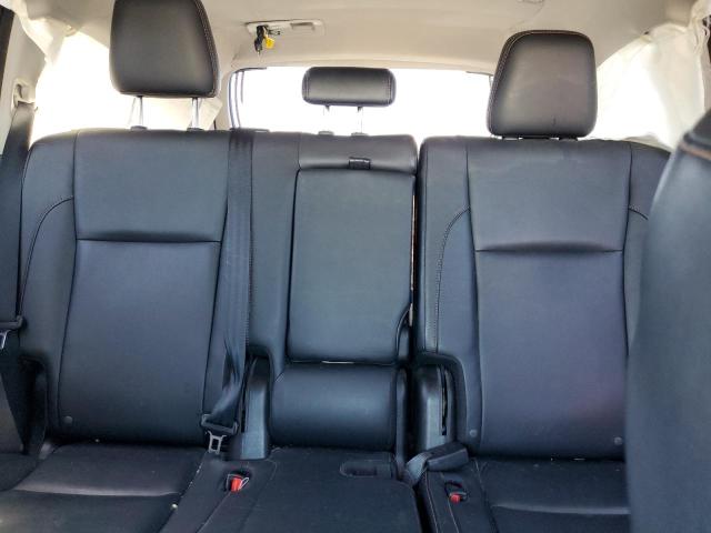 5TDJKRFH0GS343821 - 2016 TOYOTA HIGHLANDER XLE WHITE photo 10