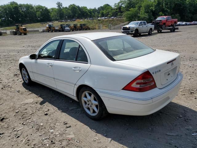 WDBRF61J84E016289 - 2004 MERCEDES-BENZ C 240 WHITE photo 2