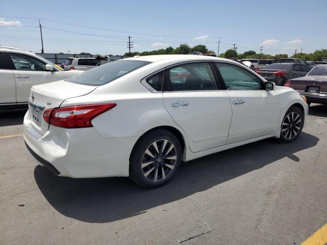 1N4AL3AP3HC126068 - 2017 NISSAN ALTIMA 2.5 WHITE photo 3