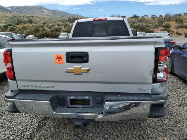 1GC4K0E8XFF601769 - 2015 CHEVROLET SILVERADO K3500 LTZ SILVER photo 6