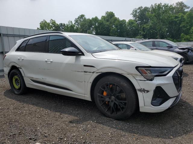 WA1VABGE2NB024953 - 2022 AUDI E-TRON CHRONOS WHITE photo 4
