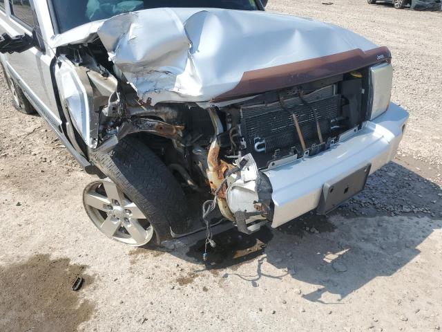 1J8HG48K88C131983 - 2008 JEEP COMMANDER SPORT ვერცხლისფერი ფოტო 12
