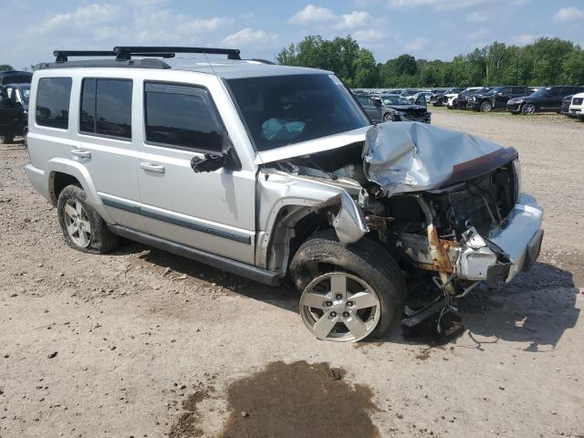 1J8HG48K88C131983 - 2008 JEEP COMMANDER SPORT SILVER photo 4