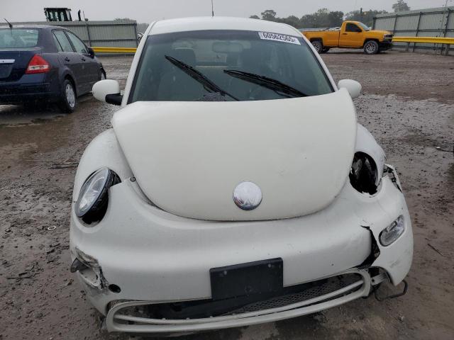 3VWBK31C75M409286 - 2005 VOLKSWAGEN NEW BEETLE GL 白色 照片 5