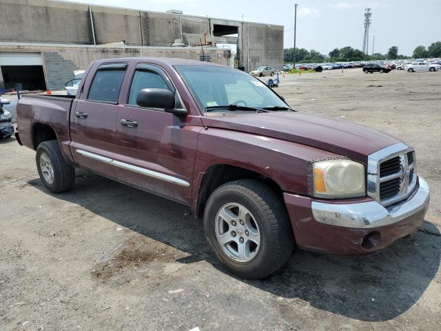 1D3HE58K15S295443 - 2005 DODGE DAKOTA SLT QUAD LARAMIE BURGUNDY photo 4