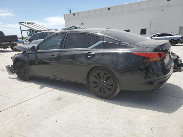 1N4BL4CV9KC172579 - 2019 NISSAN ALTIMA SR Черный фото 2