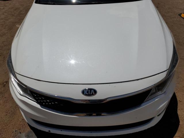 5XXGT4L38GG057106 - 2016 KIA OPTIMA LX WHITE photo 11