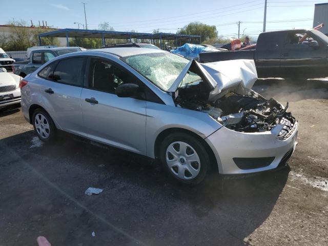 1FADP3E20HL244210 - 2017 FORD FOCUS S SILVER photo 4